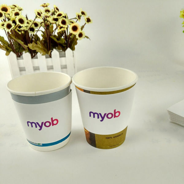 Đồ uống có thể tùy chỉnh tay cầm cốc một lần Kraft cardboard Cụm cà phê trà với logo thương hiệu thiết kế in