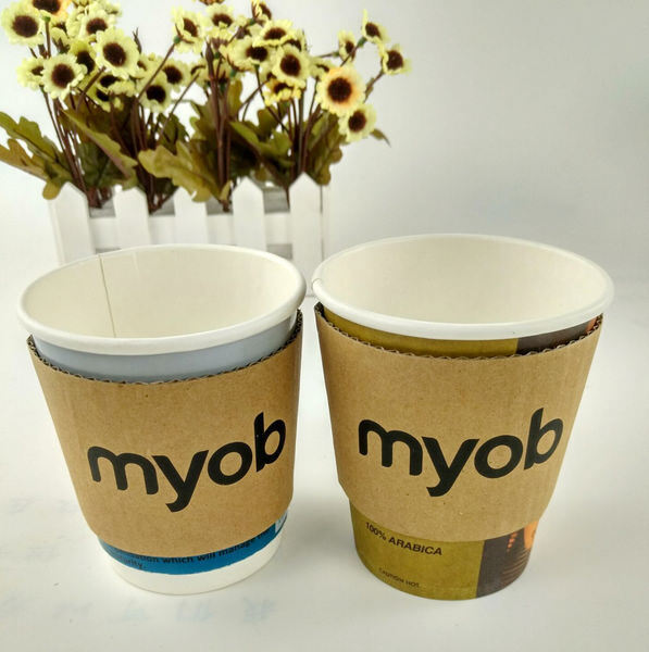 Đồ uống có thể tùy chỉnh tay cầm cốc một lần Kraft cardboard Cụm cà phê trà với logo thương hiệu thiết kế in