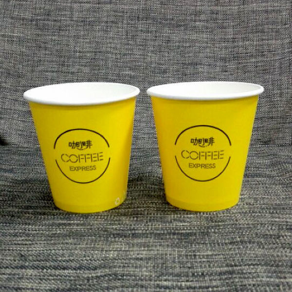 Cốc đơn dùng một lần Cốc giấy 12oz Đồ uống nóng có Logo Nước giải khát Ps Pp có nắp